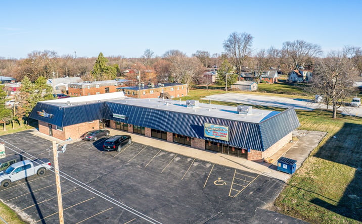 Pictures of Retail property located at 307 8th St SW, Altoona, IA 50009 for sales - image #1
