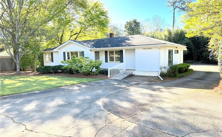 image of property at 515 GAINES SCHOOL RD Athens GA 30605-3125