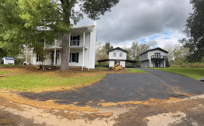 Pictures of Mixed Use, Multifamily property located at 67 Church St, Castlewood, VA 24224 for sales - image #1