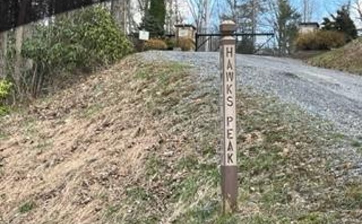 Pictures of Land property located at Lot 12 Hawks Peak, Tazewell, VA 24651 for sales - image #1