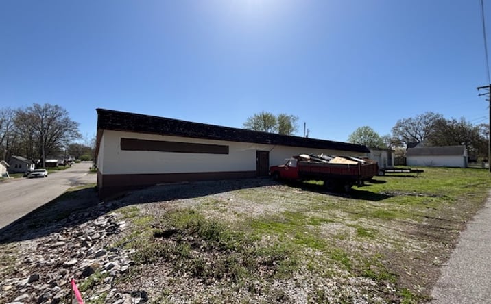 Pictures of Industrial property located at 702 S 7th St, Boonville, IN 47601 for sales - image #1