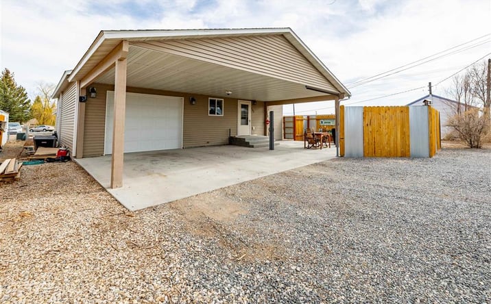Pictures of Multifamily property located at 580 and 582 S Clark St, Powell, WY 82435 for sales - image #1