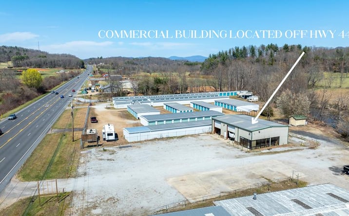 image of property at 5842 GEORGIA RD Franklin NC 28734-5115