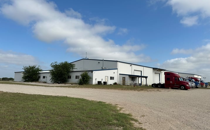 Pictures of Office, Industrial property located at 2995 Co Rd 430, Pleasanton, TX 78064 for sales - image #1