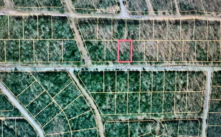 Pictures of Land property located at 1702 N Shore Dr, Horseshoe Bend, AR 72512 for sales - image #1