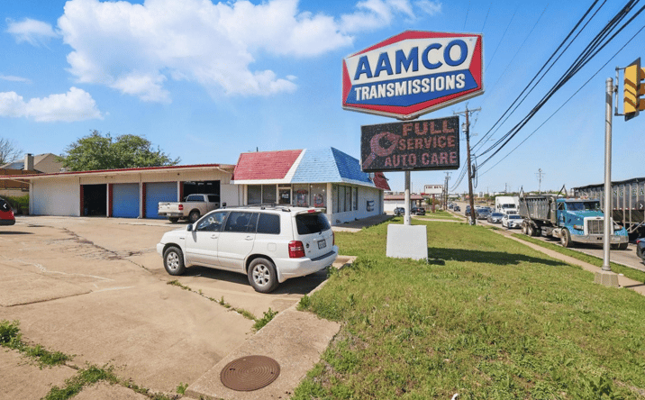 Pictures of Industrial, Retail property located at 318 S Industrial Blvd, Euless, TX 76040 for sales - image #1