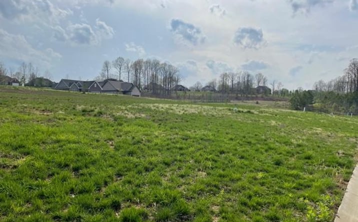Pictures of Land property located at 105 Low Rdg Ln, Paducah, KY 42003 for sales - image #1