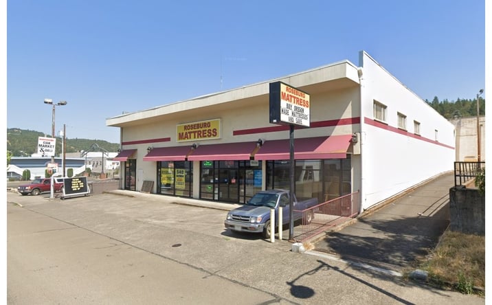 Pictures of Retail property located at 629 SE Stephens St, Roseburg, OR 97470 for sales - image #1