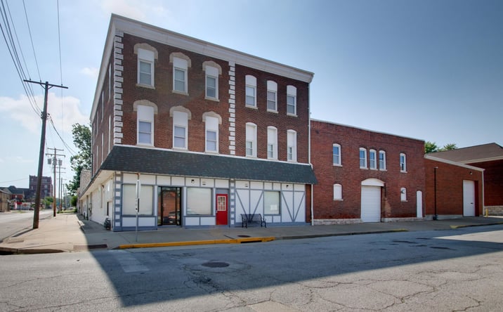 Pictures of Industrial, Retail, Office, Multifamily property located at 301 S 7TH Street, Quincy, IL 62301 for sales - image #1
