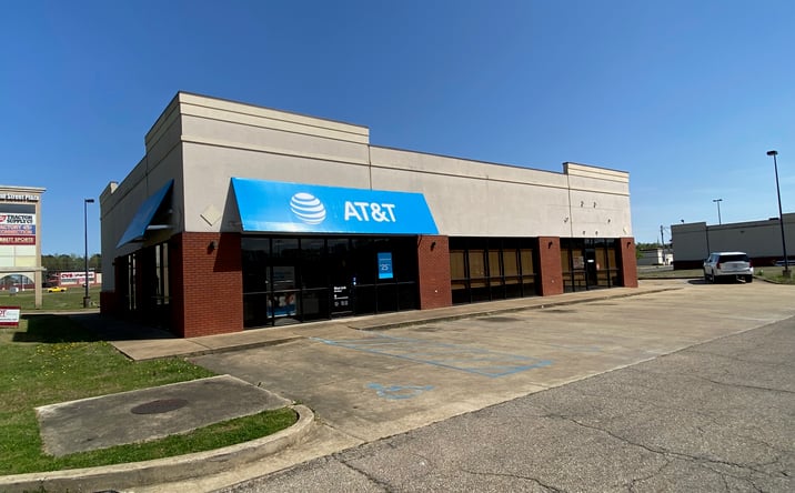 Pictures of Retail property located at 213 Walmart Circle, Booneville, MS 38829 for sales - image #1