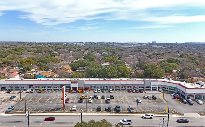 Pictures of Retail property located at 6565 Babcock Rd, San Antonio, TX 78249 for sales - image #1