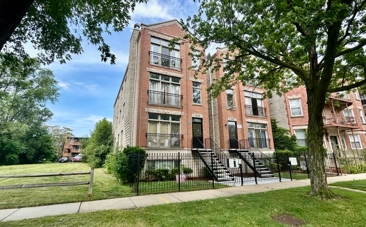 Pictures of Multifamily property located at 5644 S Prairie Ave, Chicago, IL 60637 for sales - image #1