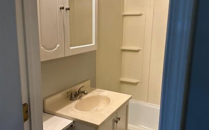 Pictures of Multifamily property located at 506 S Day St, Powell, WY 82435 for sales - image #1