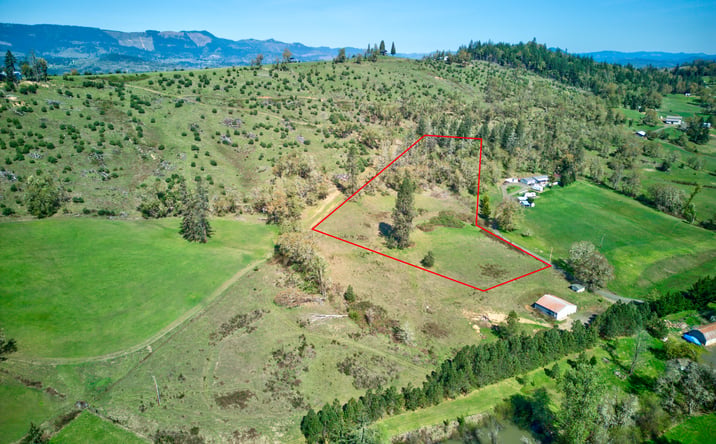 Pictures of Land property located at 0 SAN SOUCI DR ROSEBURG OR 97471, ROSEBURG, OR 97471 for sales - image #1