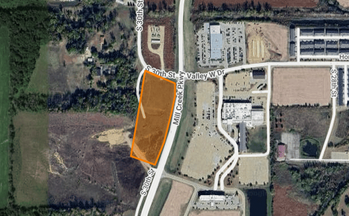 Pictures of Land property located at 2499 S 30th St, Clinton, IA 52732 for sales - image #1