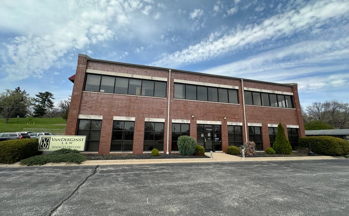Pictures of Office property located at 4950 38th Ave, Moline, IL 61265 for sales - image #1