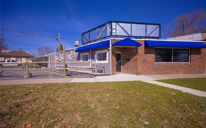 Pictures of Hospitality, Land, Mixed Use property located at 6908 Buffalo Ave, Niagara Falls, NY 14304 for sales - image #1