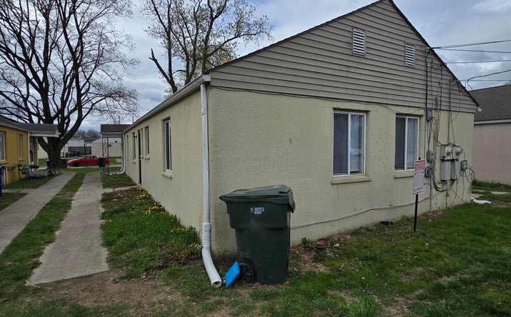 Pictures of Multifamily property located at 1050-1052 Loretta Avenue, Columbus, OH 43211 for sales - image #1