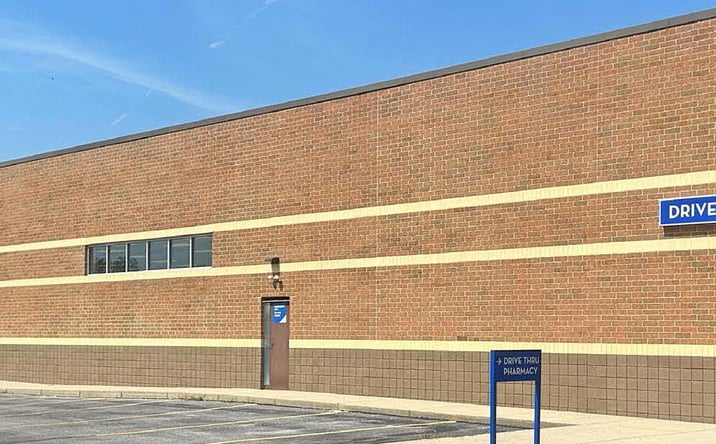 Pictures of Retail property located at 3230 W Elm St, Lima, OH 45805 for sales - image #1
