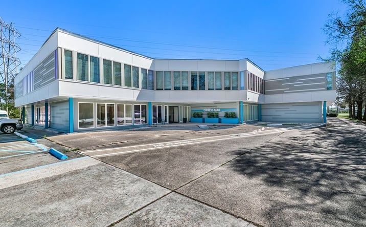 Pictures of Office property located at 405 Gretna Blvd, Gretna, LA 70053 for sales - image #1