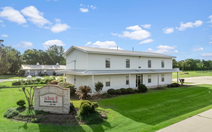 Pictures of Industrial, Office, Retail property located at 421 Jones Rd, Highlands, TX 77562 for sales - image #1