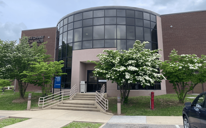 Pictures of Office property located at 200 Arh Ln, Low Moor, VA 24457 for sales - image #1