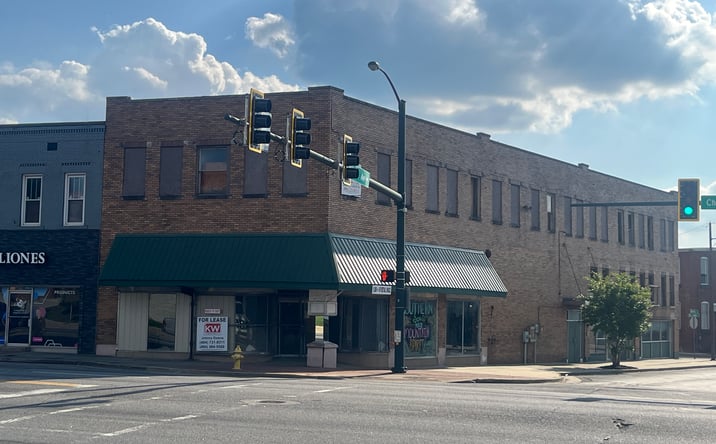 Pictures of Mixed Use, Office, Retail property located at 201 Chickamauga Ave, Rossville, GA 30741 for sales - image #1