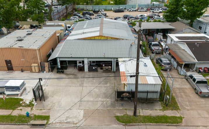Pictures of Mixed Use, Retail property located at 625 W. Parker Rd, Houston, TX 77091 for sales - image #1