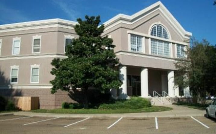 Pictures of Office property located at 5 Old River Pl, Jackson, MS 39202 for sales - image #1