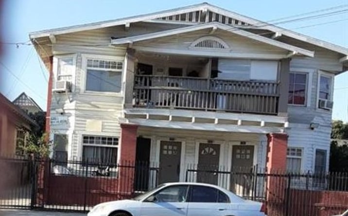 Pictures of Multifamily property located at 1038 W 21st Street, Los Angeles, CA 90007 for sales - image #1