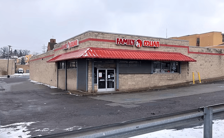 Pictures of Retail property located at 401 6th St, Braddock, PA 15104 for sales - image #1