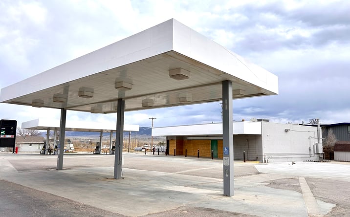 Pictures of Retail property located at 4603 W Yellowstone Hwy, Mills, WY 82604 for sales - image #1