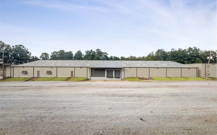 Pictures of Industrial property located at 3160 McFarland Blvd, Northport, AL 35476 for sales - image #1