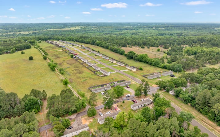Pictures of Mobile Home Park property located at Country Walk Dr, Lindale, TX 75771 for sales - image #1