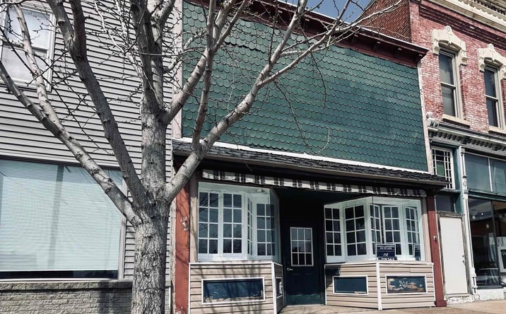 Pictures of Special Purpose property located at 208 Main Avenue, Clinton, IA 52732 for sales - image #1