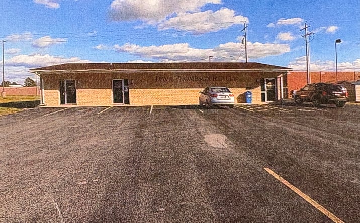 Pictures of Office property located at 1305 N Carbon Street, Marion, IL 62959 for sales - image #1