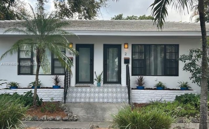 Pictures of Multifamily property located at 2 NE 44 ST, Miami, FL 33137 for sales - image #1