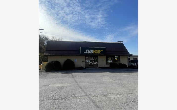 Pictures of Mixed Use, Retail, Self Storage property located at 5976 Virginia Ave, Pembroke, VA 24136 for sales - image #1