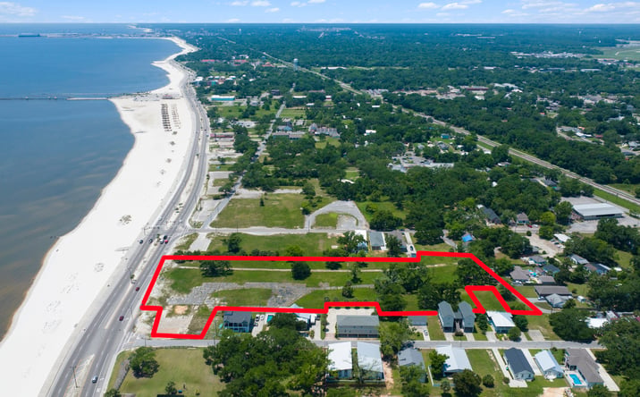 Pictures of Land property located at 830 Beach Dr, Gulfport, MS 39507 for sales - image #1