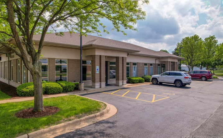 Pictures of Office property located at 608 E Veterans Pkwy, Yorkville, IL 60560 for sales - image #1