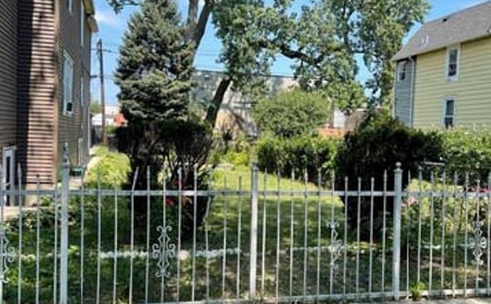 Pictures of Retail, Land property located at 4630 W Erie St, Chicago, IL 60644 for sales - image #1