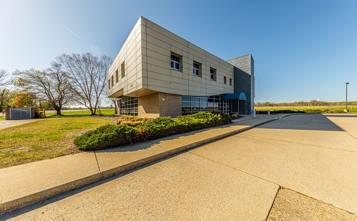 Pictures of Office property located at 5422 Darlington Rd, Newburgh, IN 47630 for sales - image #1