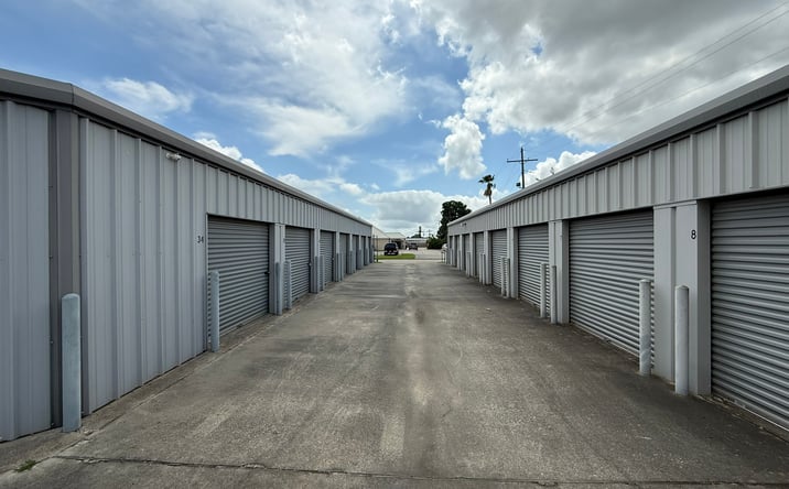Pictures of Self Storage property located at 1420 S 21st St, Nederland, TX 77627 for sales - image #1