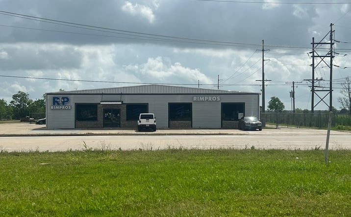 Pictures of Retail property located at 5433 Gerstner Memorial Blvd, Lake Charles, LA 70607 for sales - image #1