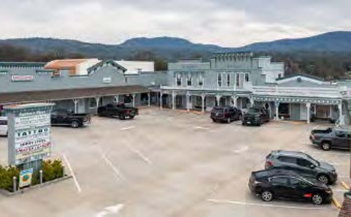 Pictures of Hospitality, Office, Retail property located at 40359 CA-41, Oakhurst, CA 93644 for sales - image #1