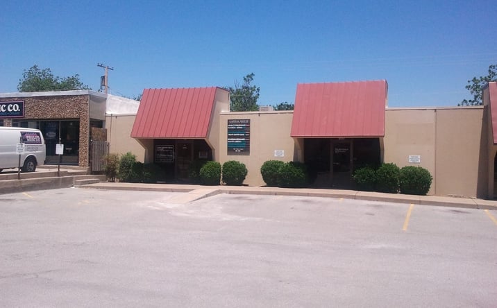 Pictures of Retail, Office property located at 1509-1511 W Gore Blvd, Lawton, OK 73501 for sales - image #1