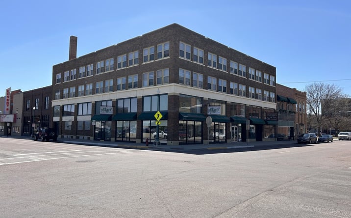 Pictures of Retail, Multifamily, Mixed Use property located at 117 E 3rd Ave, Mitchell, SD 57301 for sales - image #1