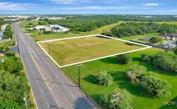 Pictures of Land property located at 801 N John Stockbauer Drive, Victoria, TX 77904 for sales - image #1