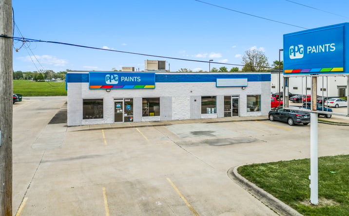 Pictures of Retail property located at 3040 S 6th St, Springfield, IL 62703 for sales - image #1