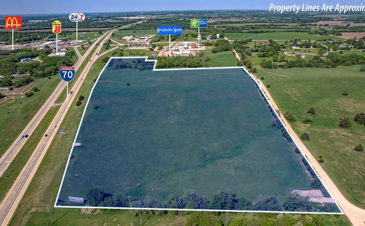 Pictures of Land property located at 900 2400 Avenue, Abilene, KS 67410 for sales - image #1